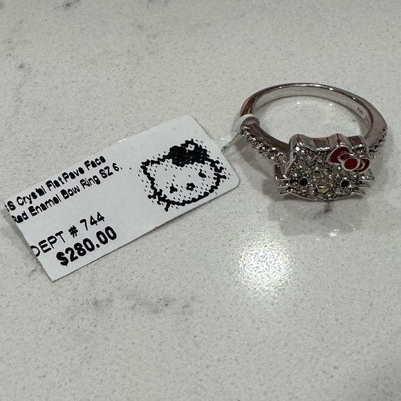 NWT Hello Kitty Crystal Flat Face Pave Red Enamel Bow Ring - Picture 5 of 16